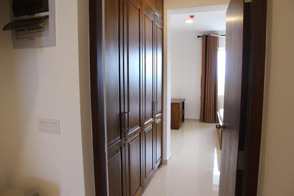 Aqua Vista Apartment Uswetakeiyawa Bagian luar foto